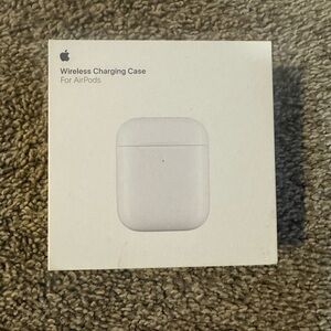 Apple AirPods Charging Case in White
